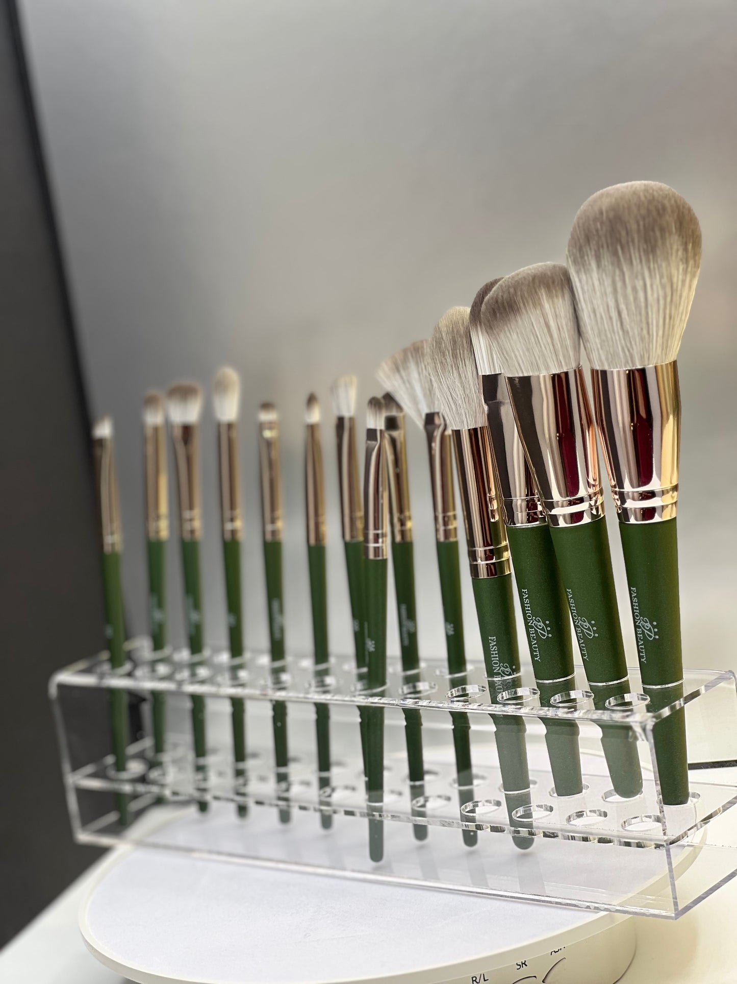 Velvet Collection | 14 Brochas Profesionales Veganas Premium