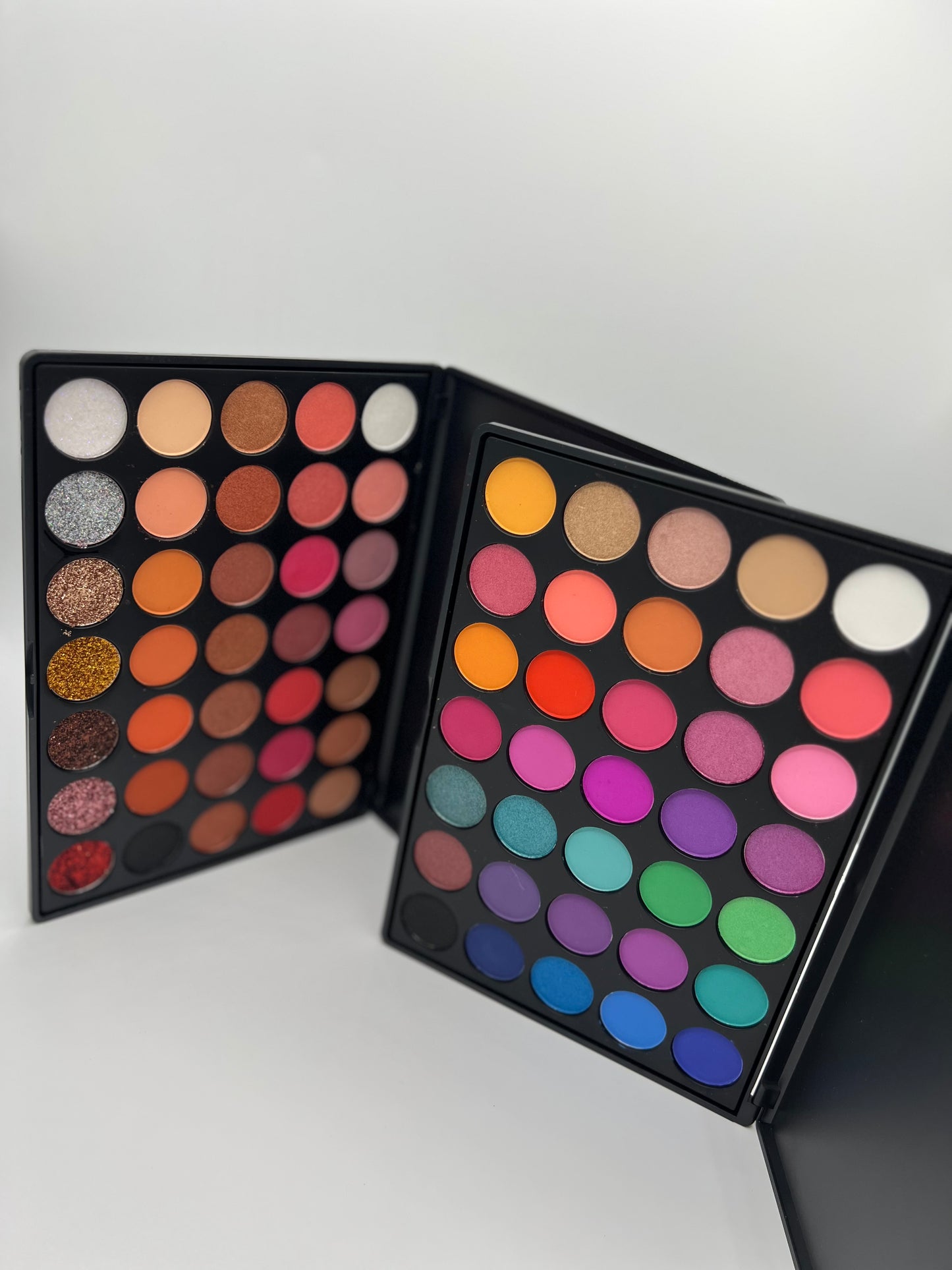 100% Vegan, High-Pigment Eyeshadow– Waterproof, Long-Lasting & Gentle on All Skin Types
